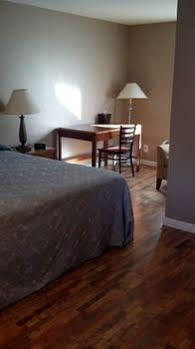Edmond'S Au Gres Inn מראה חיצוני תמונה